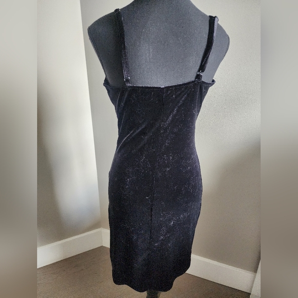 Black Velvet Mini Dress - Picture 5 of 9